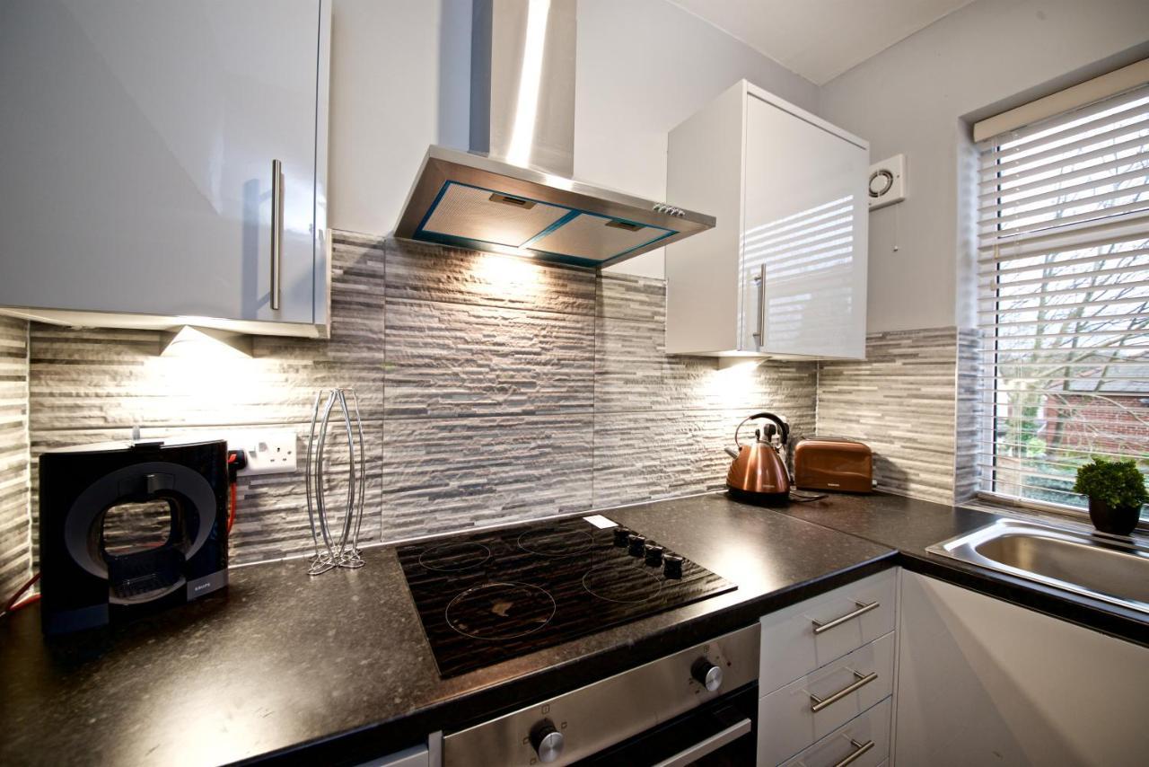 Beautiful Cozy Home With Free Parking مانشستر المظهر الخارجي الصورة