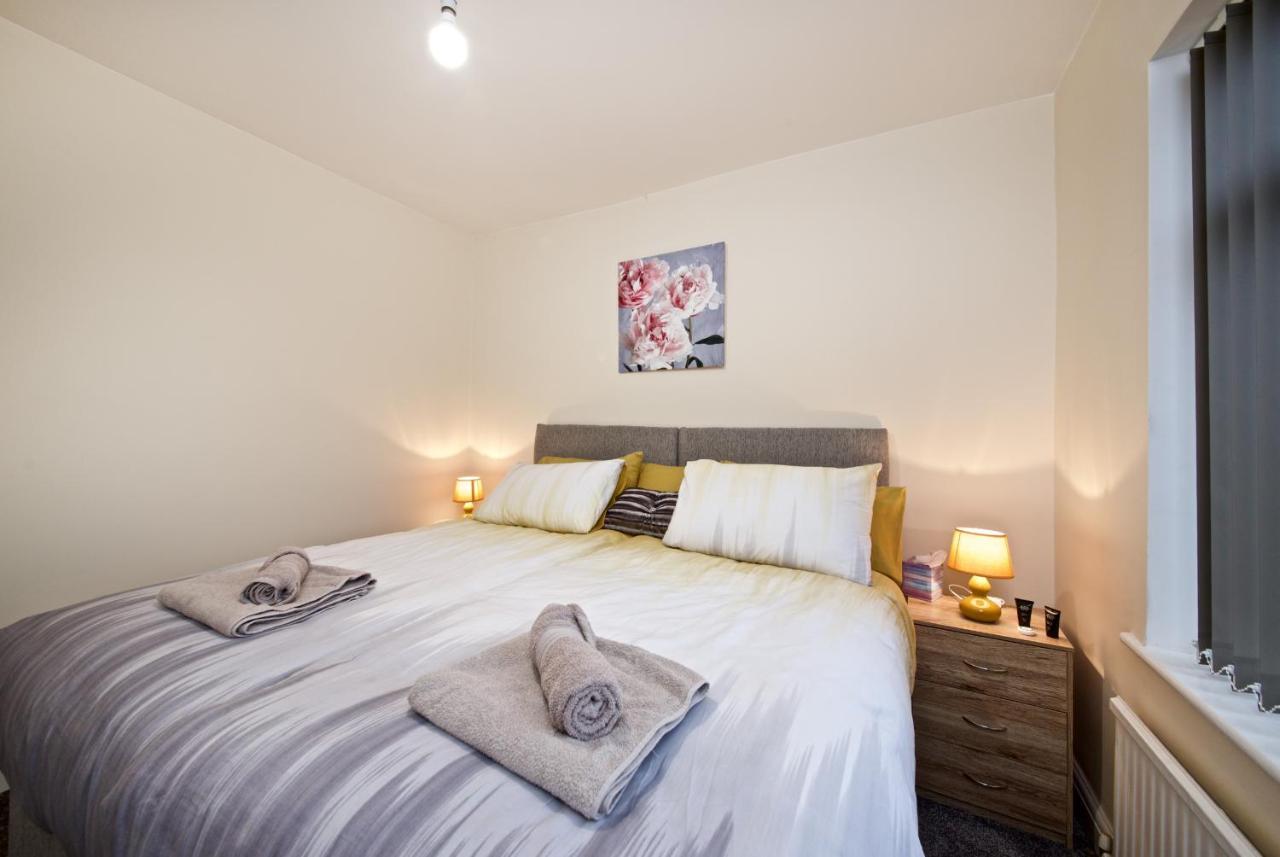 Beautiful Cozy Home With Free Parking مانشستر المظهر الخارجي الصورة