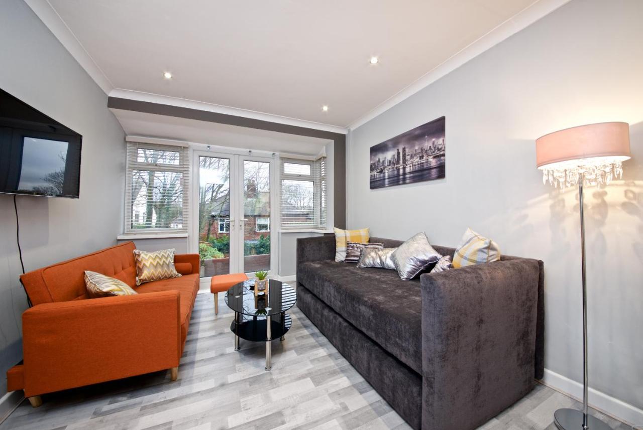 Beautiful Cozy Home With Free Parking مانشستر المظهر الخارجي الصورة
