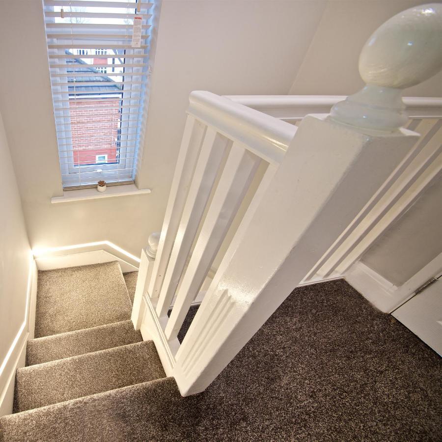 Beautiful Cozy Home With Free Parking مانشستر المظهر الخارجي الصورة